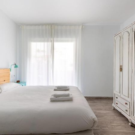 Holi-Rent Padre Isla Apartment Sevilla Bagian luar foto