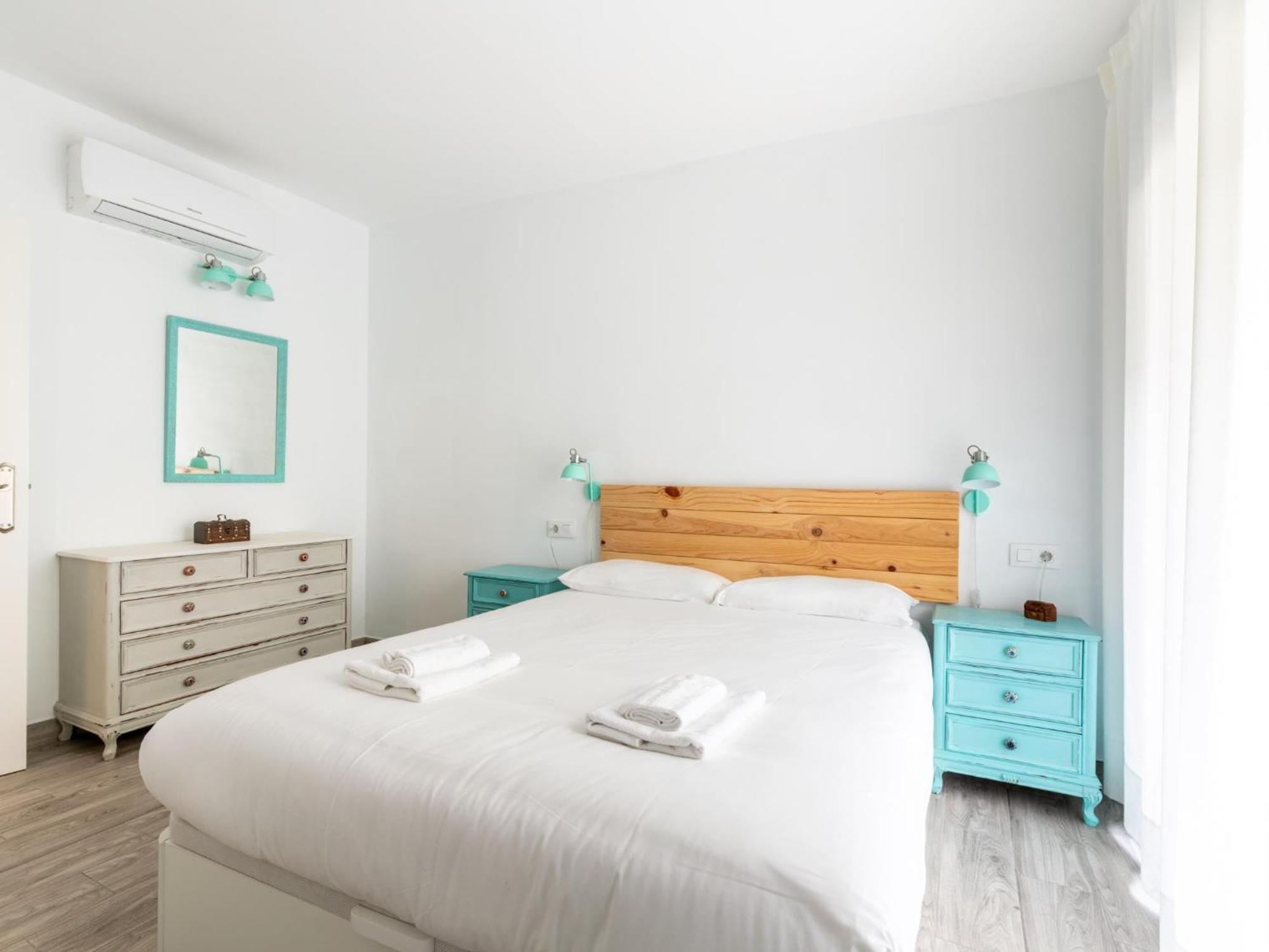 Holi-Rent Padre Isla Apartment Sevilla Bagian luar foto